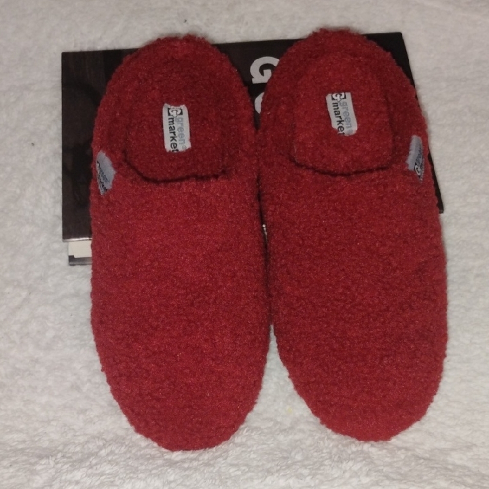 Women's Garnet Red Fuzzy Slippers